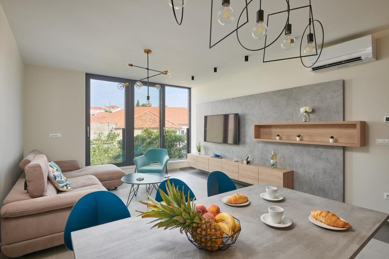 קאבטאט Tiffany Apartments מראה חיצוני תמונה