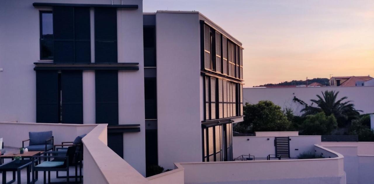 קאבטאט Tiffany Apartments מראה חיצוני תמונה